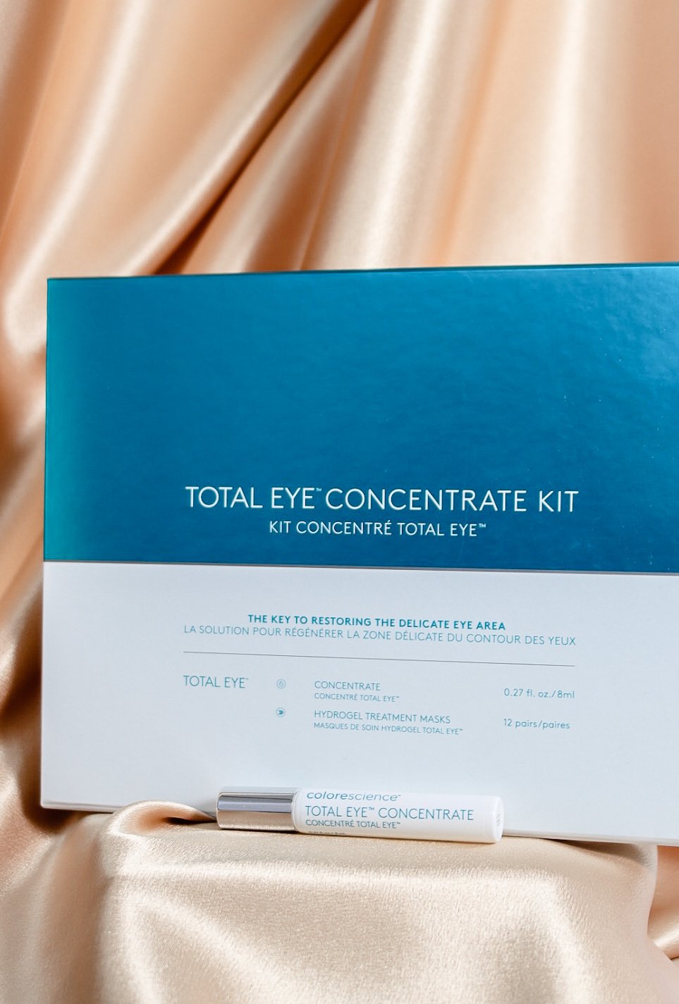 Paquet du total eye kit colorescience avec le total eye concentrate  